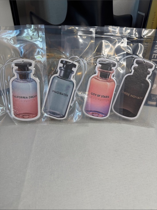 unbranded Accessories - Fragrance Bottle Car Air Freshner Set - Pink, Blue, Black